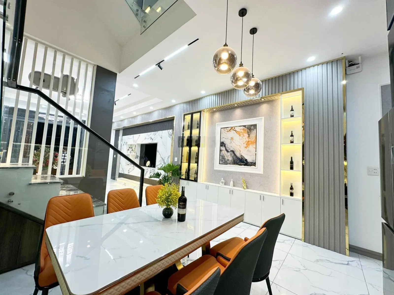 Bán nhà mới - siêu phẩm nhà phố 3 tầng lộ giới 19m