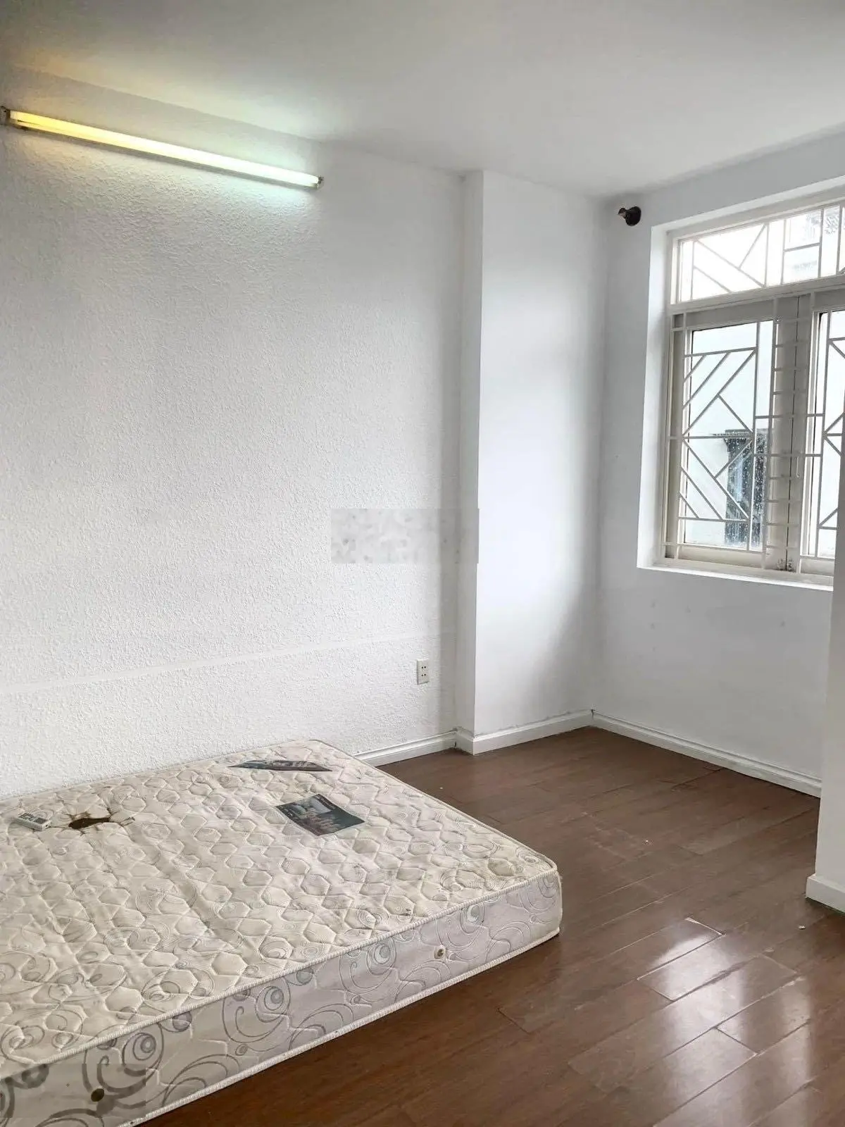 Nguyễn Văn Đậu, P5 - 42m2, 4 tầng, 5PN - DTSD 154m2 - hẻm trước nhà 4m - giá 7.5 tỷ