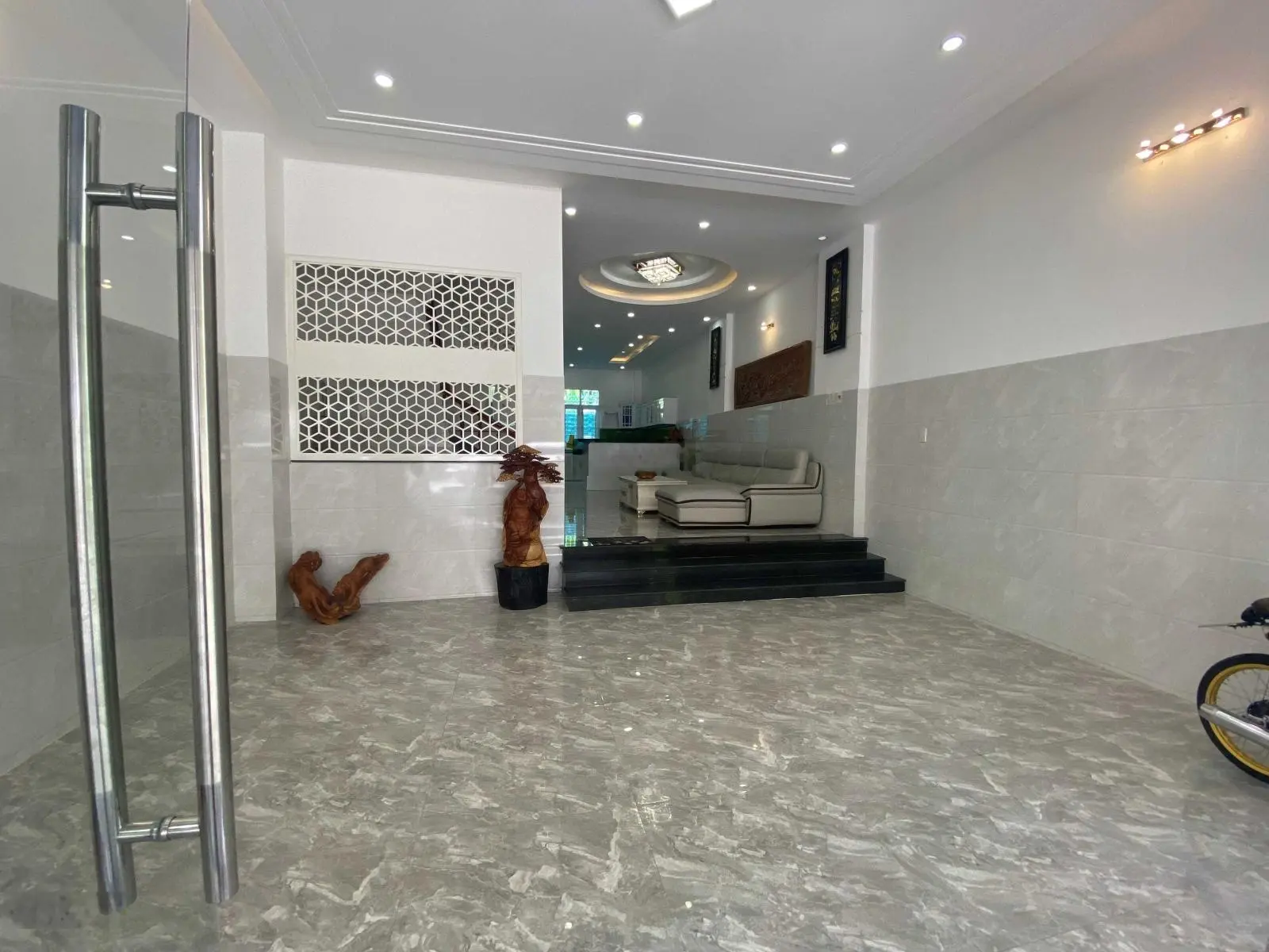 Nhà 1 trệt 3 tầng đường B1 Vĩnh Điềm Trung, tp. Nha Trang