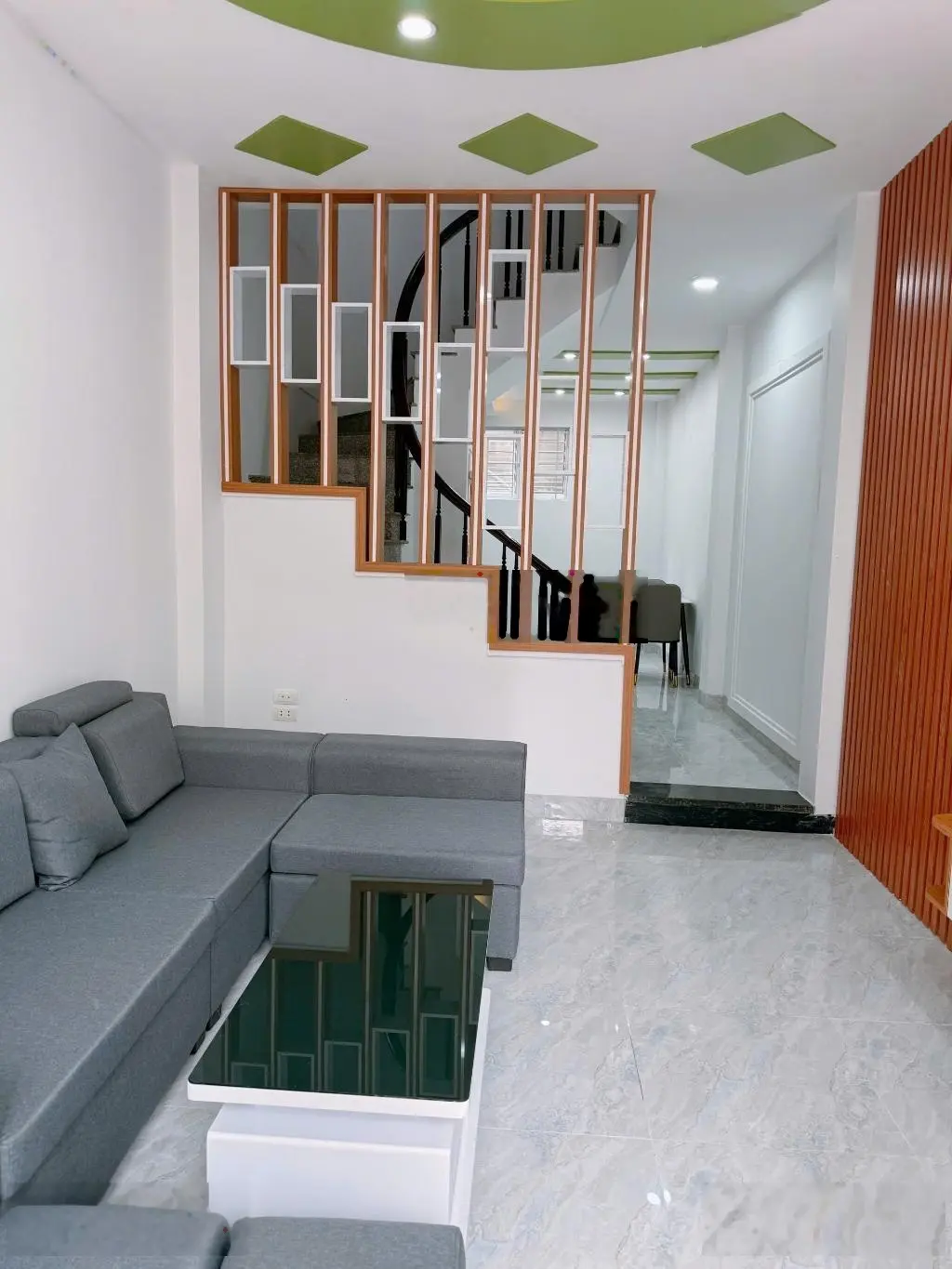 Phú diễn Nhà đẹp ở ngay 43m2 . 5tầng ô tô sát phố 7,59 tỷ