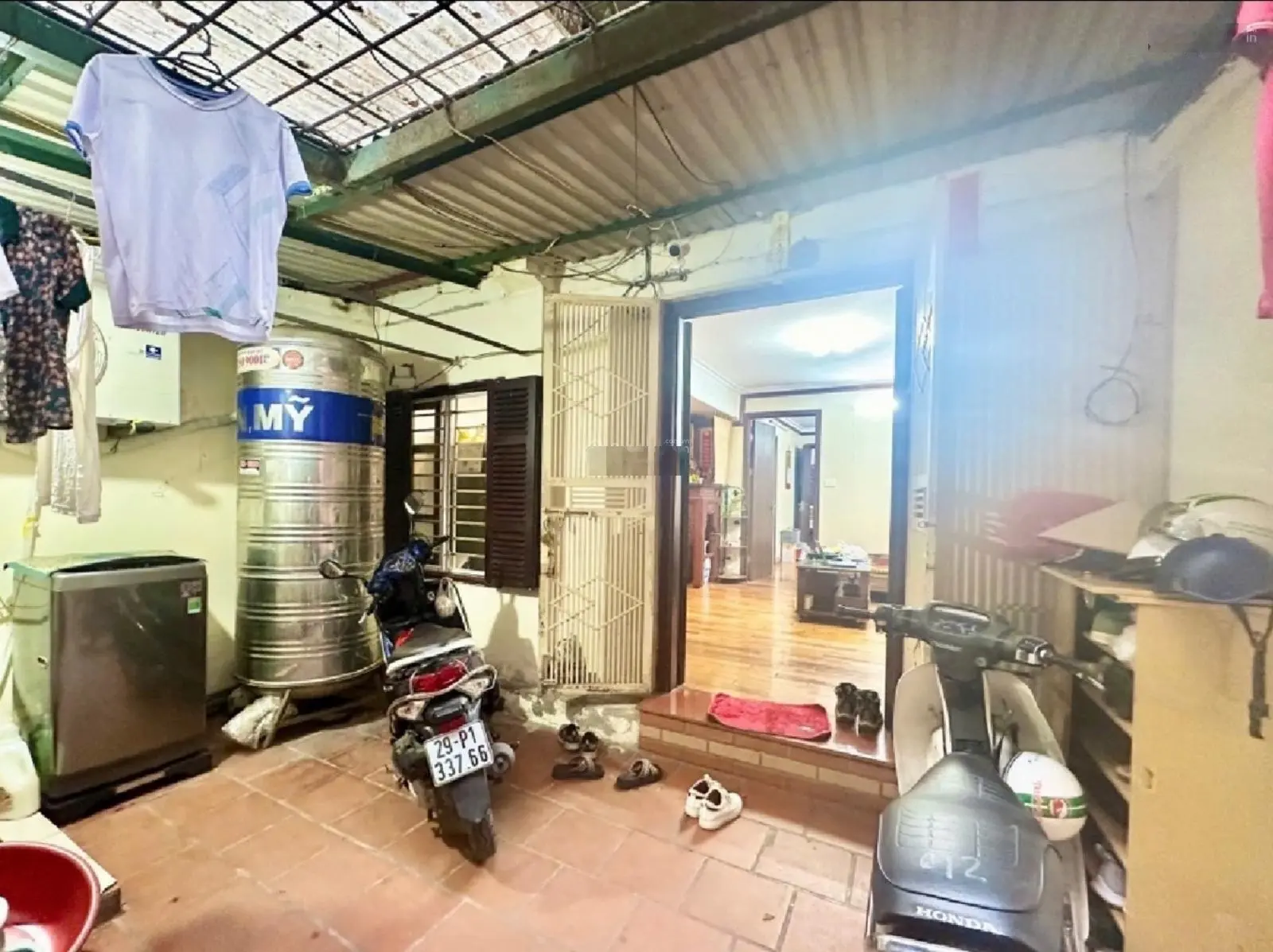 Bán nhà tập thể Nghĩa Tân 65m2, 2PN, nhà tầng 1 gần phố ngõ thông, 2 mặt ngõ trước sau, giá 4,86 tỷ
