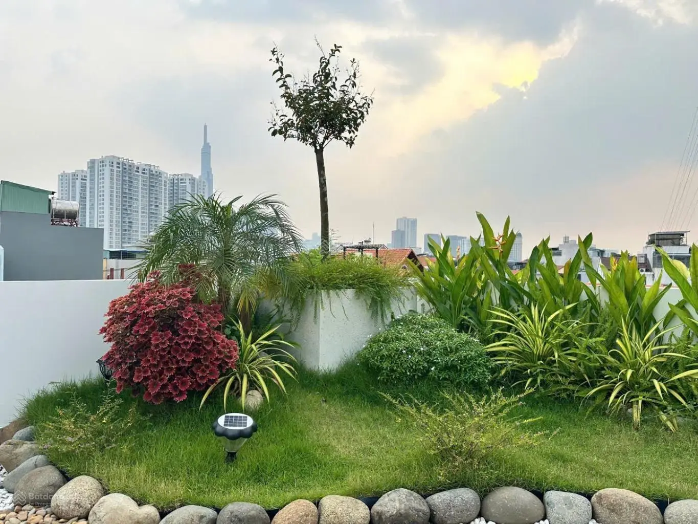 Nhà 4 tầng 120m2 biệt thự Thảo Điền - View Landmark 81 - thu nhập 70 triệu/tháng - ngang 6m, 26 tỷ