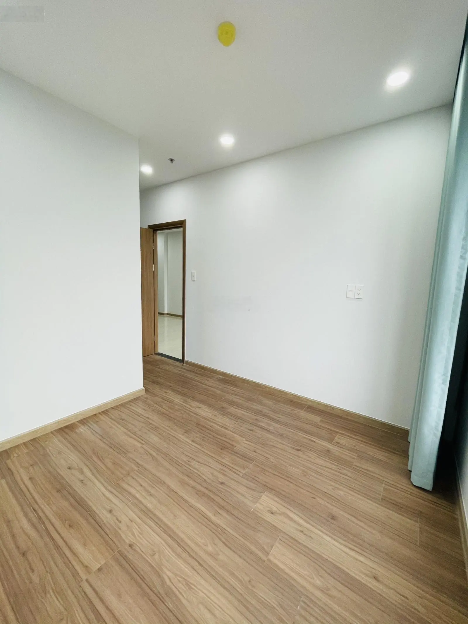 Ngộp bank ở ngay chỉ với 380 triệu có ngay căn hộ Bcons Green View 51m2 - 2PN - 2WC, giá 1,65 tỷ
