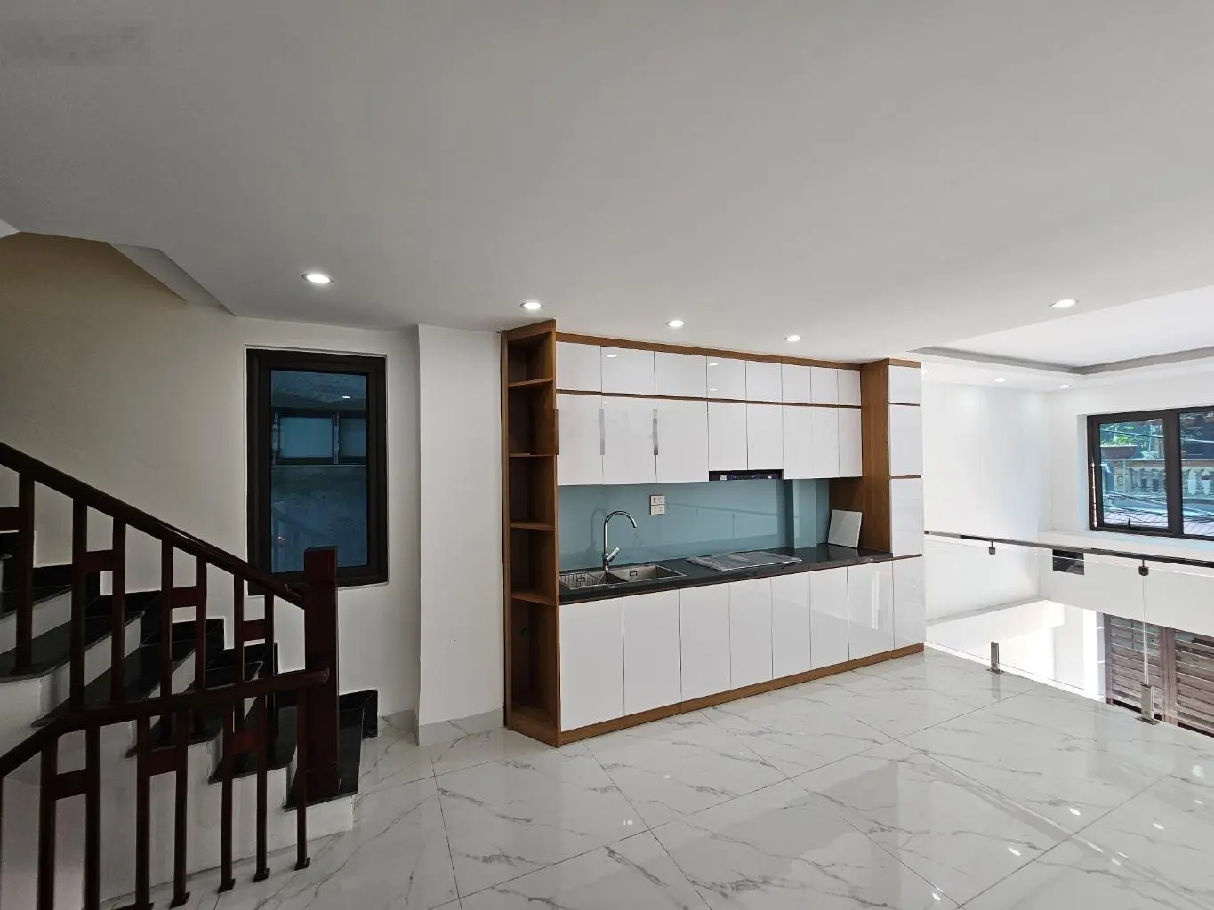 Bán nhà 6 tầng thang máy,lô góc mới đẹp, ô tô 7 chổ vào nhà, dt 50m2 mt 4,5m giá chỉ hơn 9 tỷ