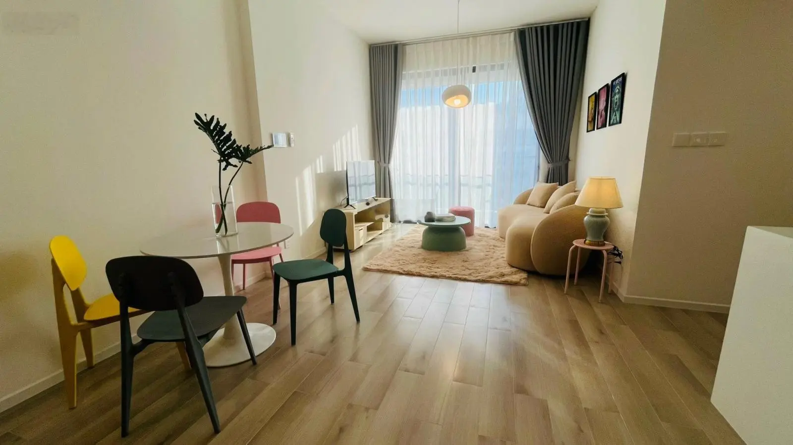 Sang lỗ bán gấp căn hộ 2PN2WC full nội thất cao cấp view thoáng đẹp tại Masteri Centre Point Q9
