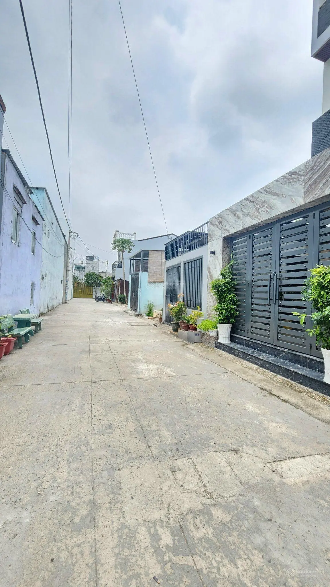 Bán Đất Tặng Dãy Trọ . 7.6M x 23M - 158.4M2 Thổ cư. Hẻm 7M APĐ09 - gần Cầu An Lộc - NGUYỄN OANH GV