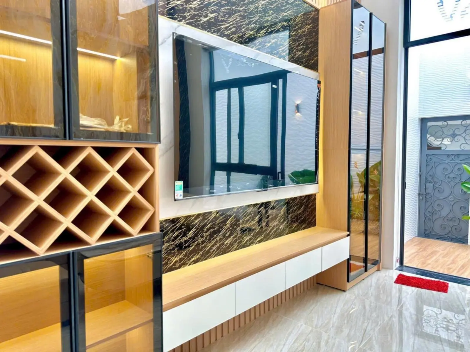 Nhà mới thiết kế sang đường Lê Văn Quới 8tỷ450, hẻm 8m gần Ngã Tư 4 Xã, đúc 5 lầu, nội thất đầy đủ