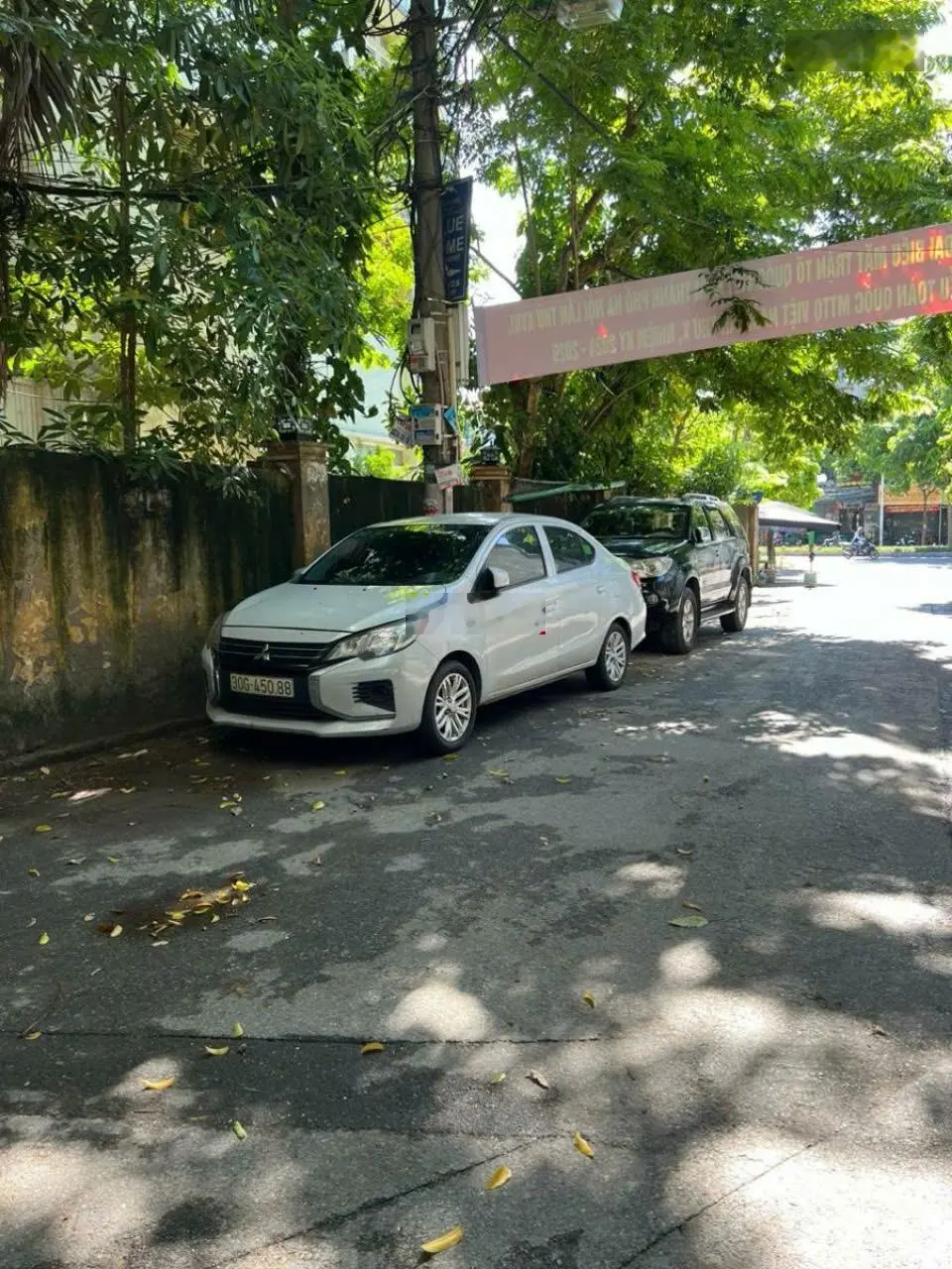 Bán nhà phố Nguyễn Văn Huyên, Cầu Giấy, View Công viên, 2 thoáng, ô tô vào nhà, 70m2, MT4m 19.8 tỷ