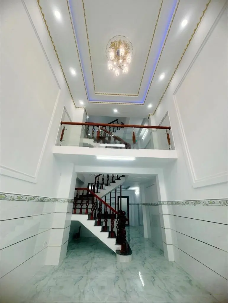 Nhà bán hẻm 8m, 5 tầng, 4m x 16m (64m2) đất mới, bình tân, nhỉnh 6ty xíu