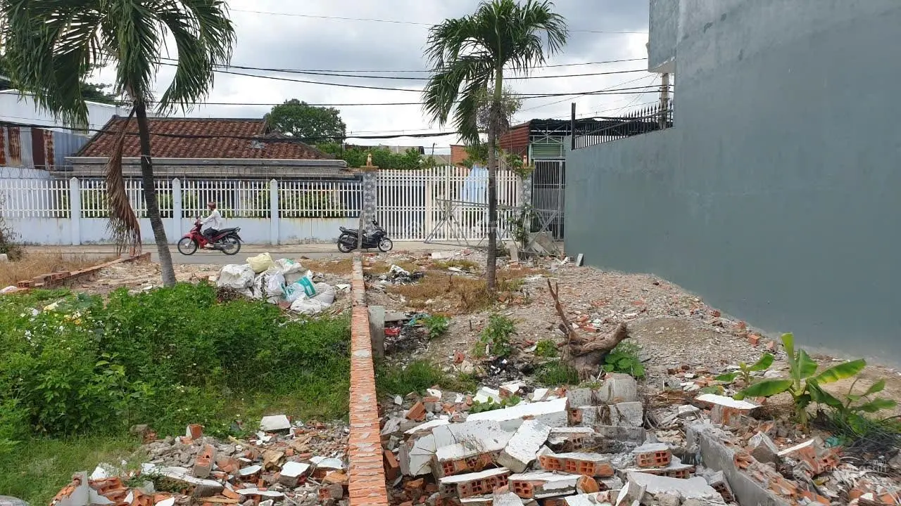Đất MT KDBB đường nhựa thông 10m gần ngã 5 Chợ Đầu Mối Hóc Môn