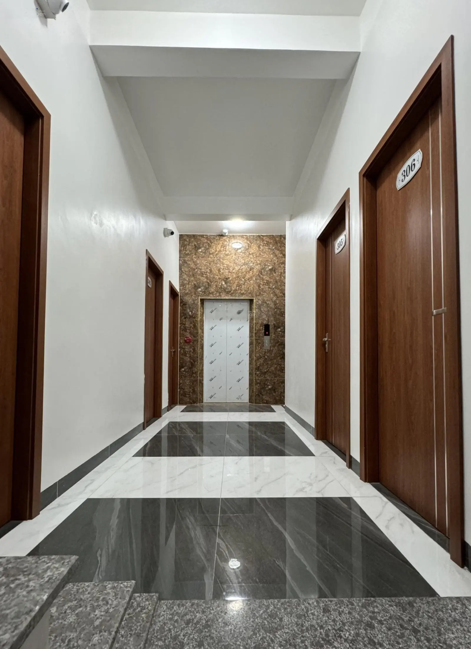 Siêu phẩm! Tòa CCMN 100m2*9T trục ngõ thông 1 nhà ra ô tô tránh, đối diện ĐH GTVT Triều Khúc HN