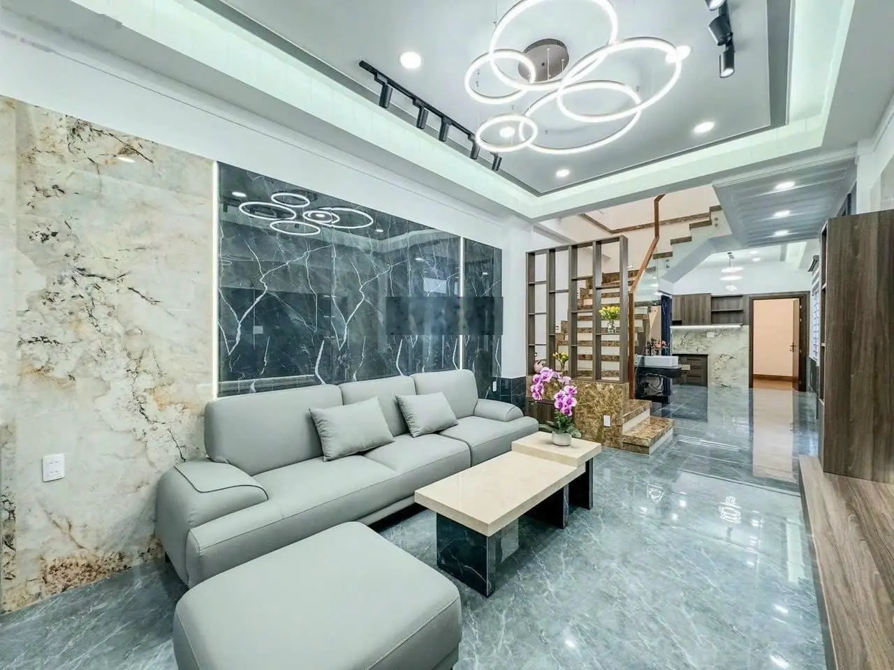 Bán nhà riêng 3 tầng, 4PN, 4WC, 61m2 (4,3*14,2)m, ngay hẻm Kỳ Đồng, P9, Q3 giá 3tỷ550 ổ sẵn cầm tay