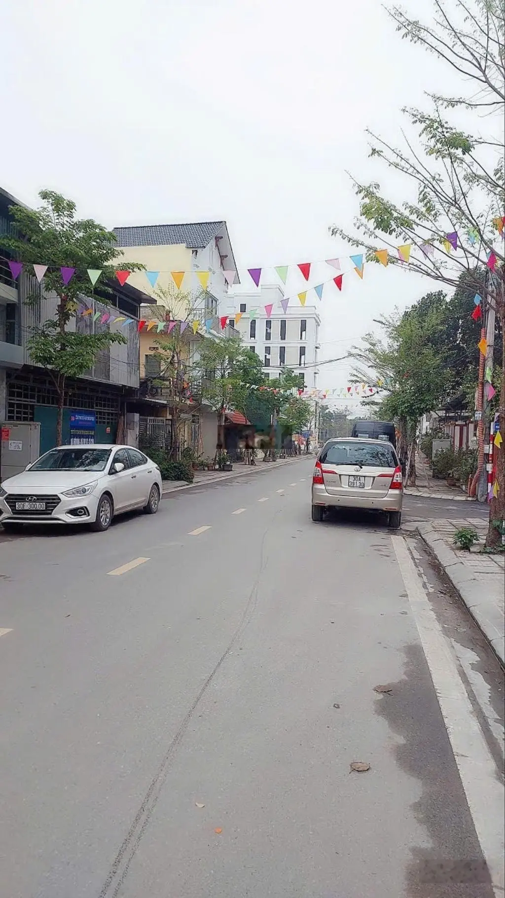 Siêu hiếm, bán nhà 2 tầng Trâu Quỳ, Gia Lâm, 60m - kinh doanh - vỉa hè - nhỉnh 12tỷ thương lượng