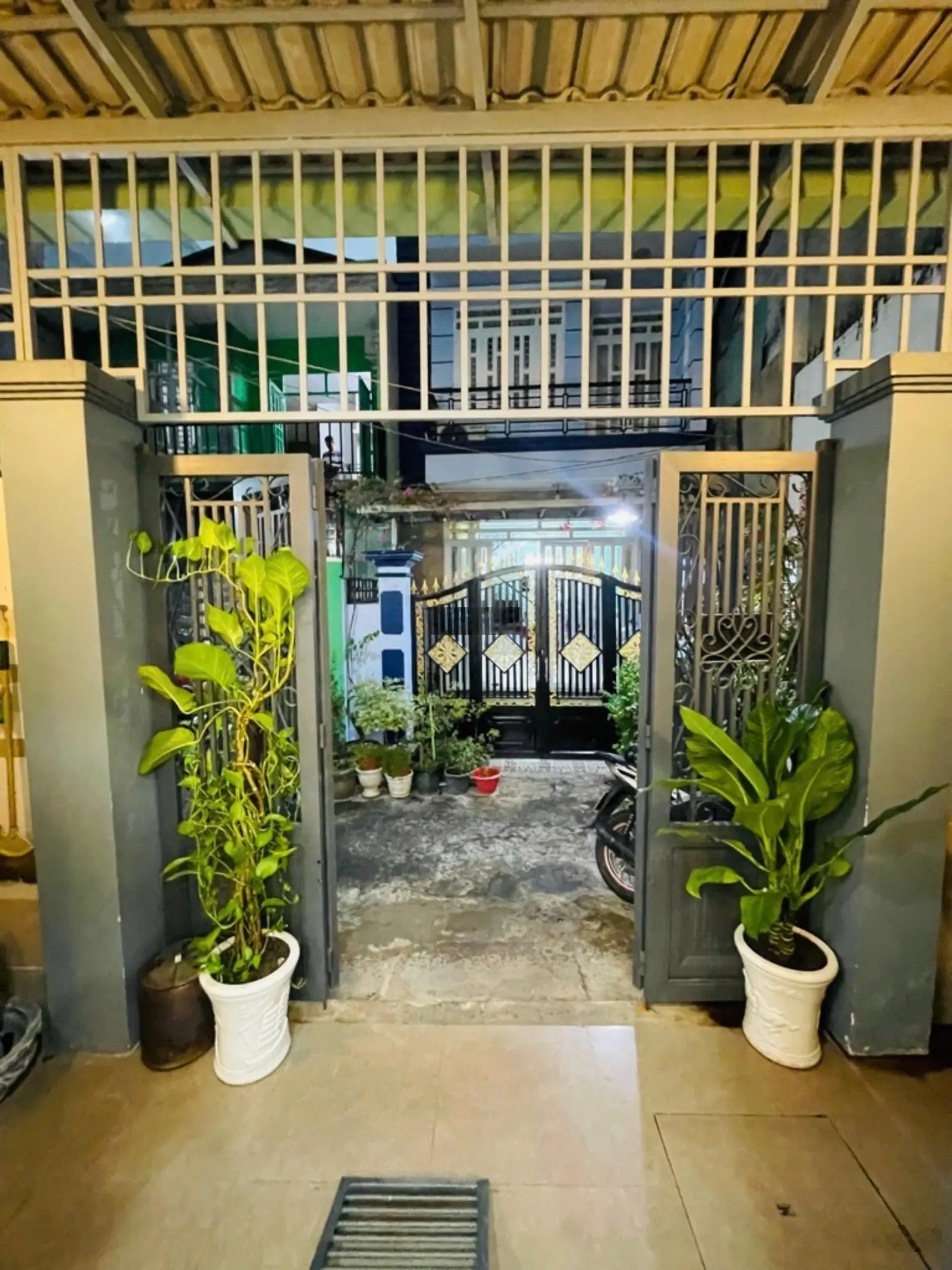 Nhà đẹp 4 tầng Nguyễn Thị Thập, sát hẻm xe hơi oto, ra gấp chỉ nhỉnh 8tỷ