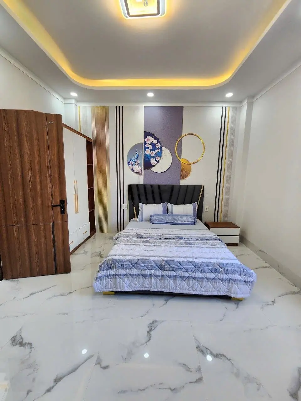 Nhà hoàn công fun nội thất sát làng đại học quôc gia tphcm .thuộc tp dĩ an