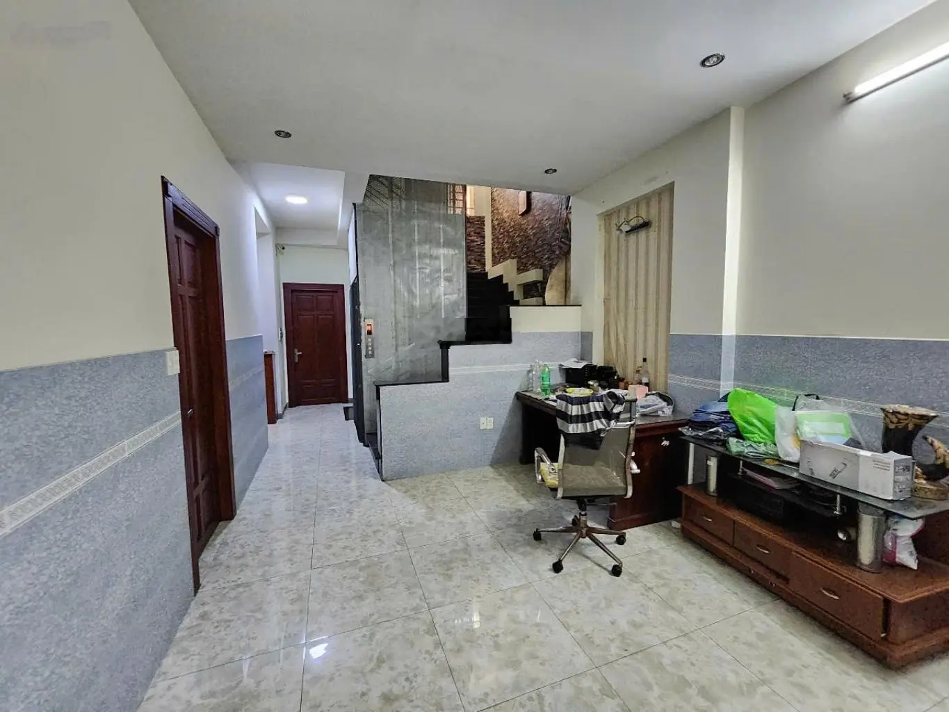 Mặt tiền đặng minh trứ-gần âu cơ-nhà 5 tầng 135m2-giá 19.5 tỷ