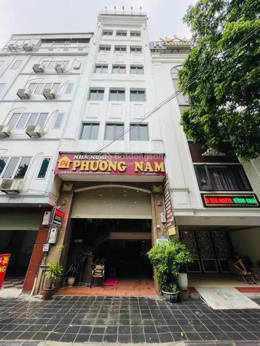 Bán khách sạn đang kinh doanh tốt dòng tiền 350 triệu/ tháng có sổ điện tử 2 năm gần nhất0868779497