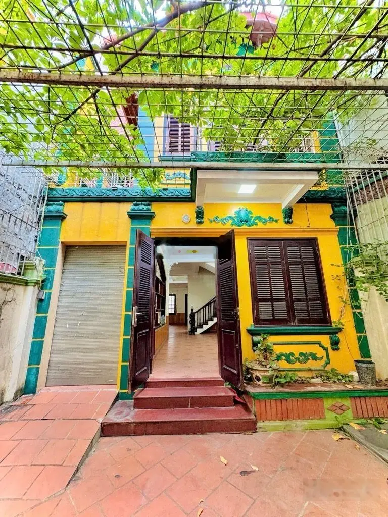 Nhà mặt phố giáp bát dt:142m2 ,3 tầng mt6,2m vị cực đẹp kinh doanh đặc địa mặt siêu rộngkhu dân trí