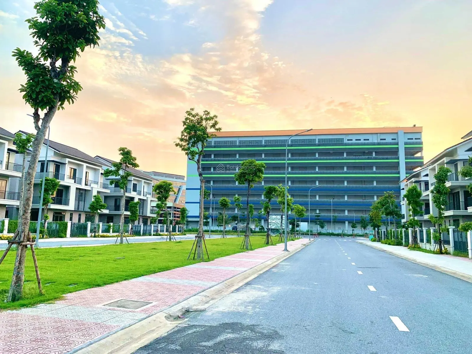 Biệt thự Centa Riverside 180m2, giá 10.4 tỷ, hướng Nam, thanh toán linh hoạt