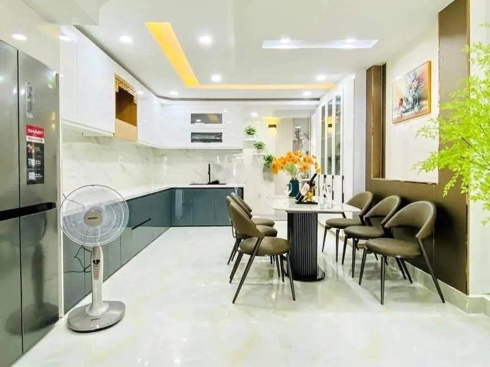 Nhà rẻ cuối năm nhanh tay sở hữu | Nhà đường Hoàng Hoa Thám 60m2 sát THPT Hoàng Hoa Thám