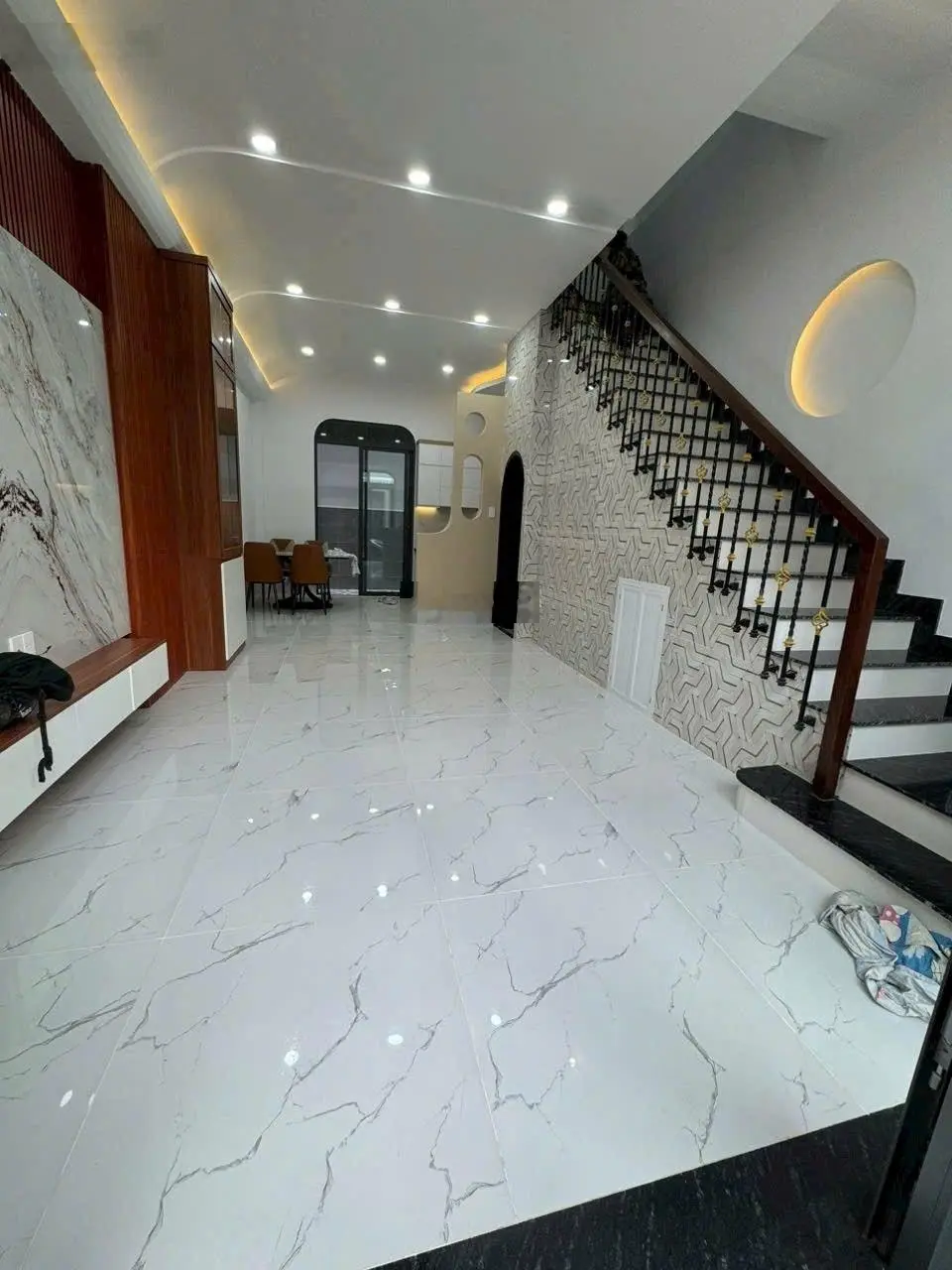 Bán nhà trệt 2 lầu đường 8 Lò Lu , Trường Thạnh , Quận 9 _ Liền kề Khu Đông Tăng Long