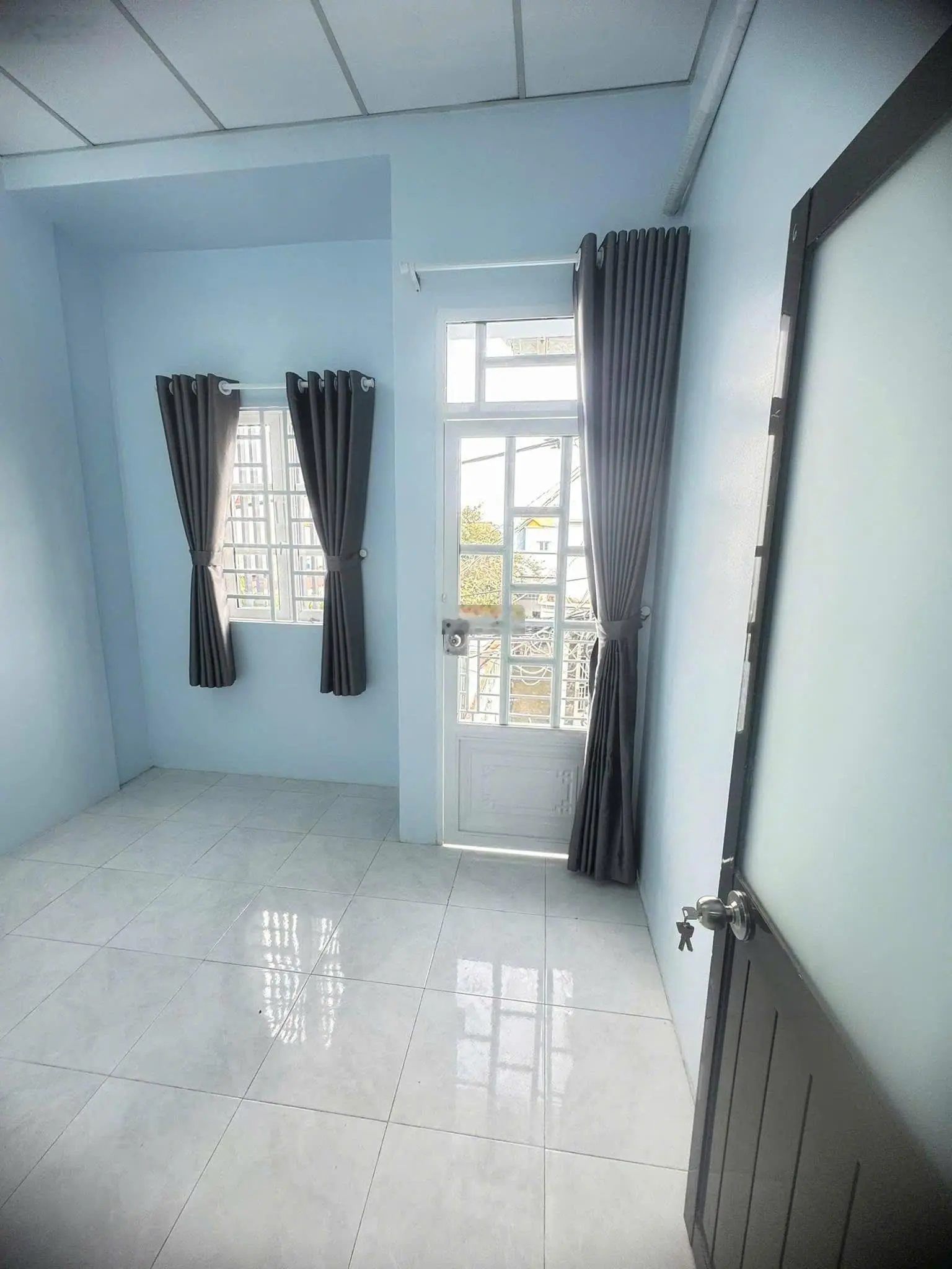 Nhà mặt tiền hẻm Huỳnh Tấn Phát 1 trệt 1 lầu giá 1 tỷ390 đầy đủ nội thất