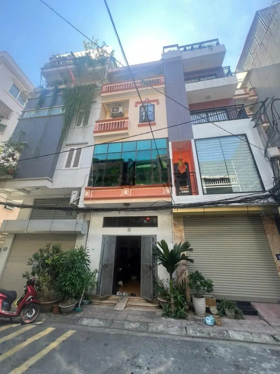 Bán nhà Xuân La, Tây Hồ: 67m, 4 tầng, mặt tiền 4,1m giá 24 tỷ. Vị trí đắc địa, khu phân lô.