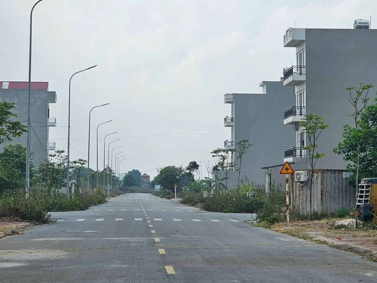 Đấu giá kim chân em có vài lô bán. Đường 22m quý anh chị có nhu cầu mua hoặc bán xin LH em ạ