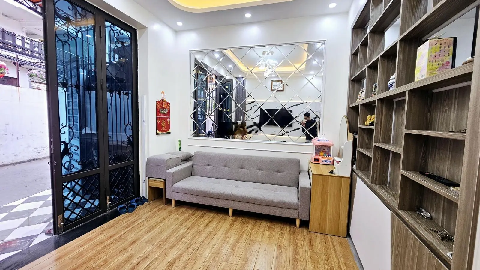Cực hiếm. Nhà An Đà căn góc 2 tầng, ngõ trước nhà 5m, sân cổng riêng, để lại full đồ chỉ 1,75 tỷ