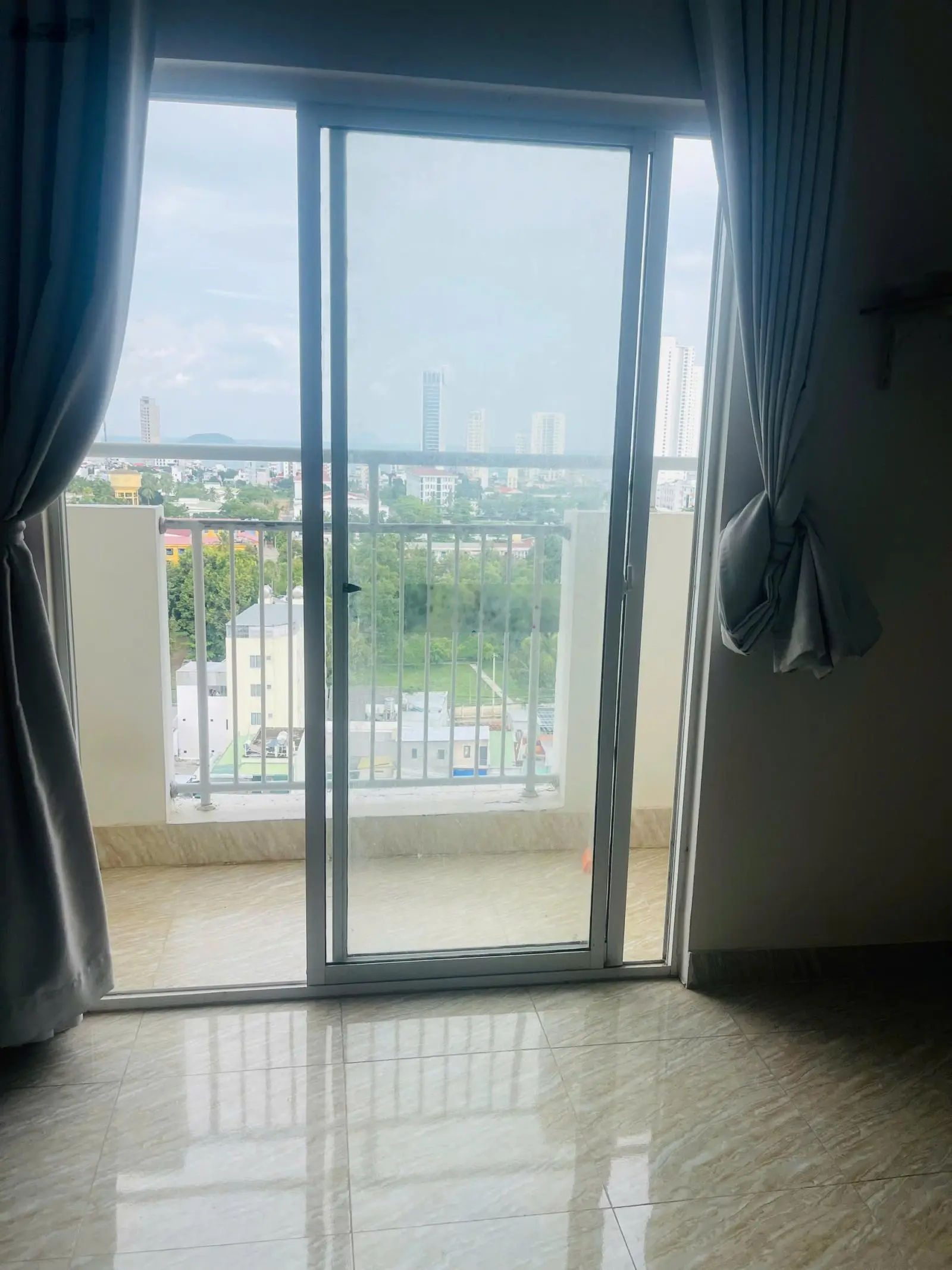 Đã có sổ đỏ căn view biển cần bán gấp