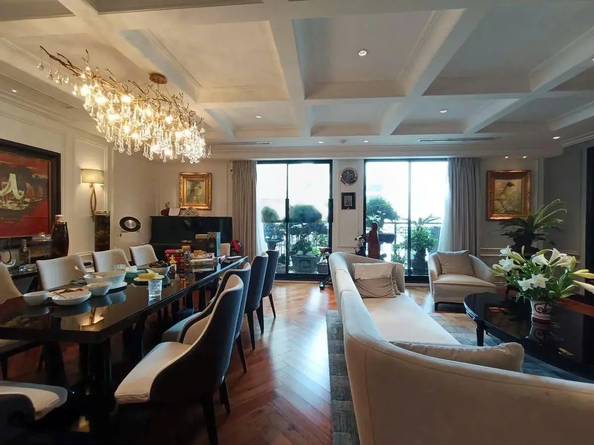 Bán căn góc 5PN, 234m2 tầng đẹp view sông Hồng siêu VIP, nội thất Hyper Luxury đẳng cấp nhất tòa
