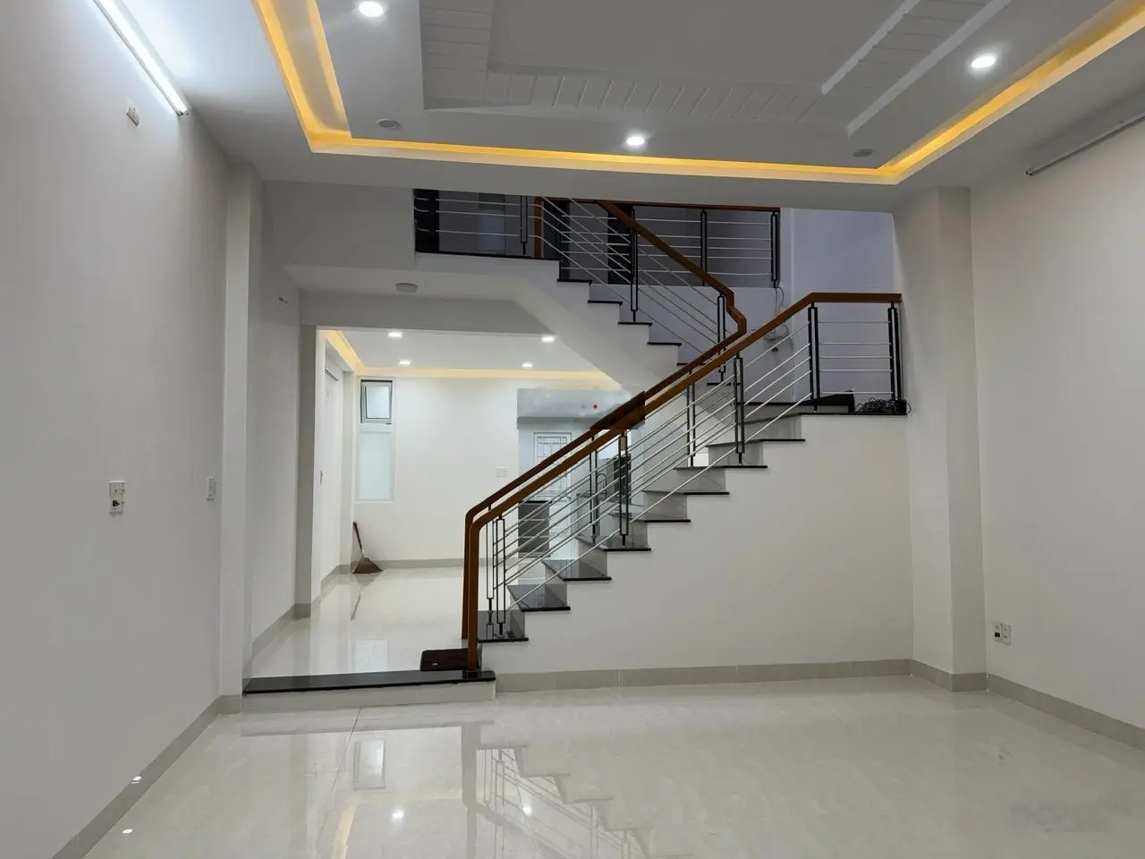 Bán Nhà 2 Tầng MT Trịnh Lỗi KĐT Nam Việt Á, Ngũ Hành Sơn gần Sông Hàn
