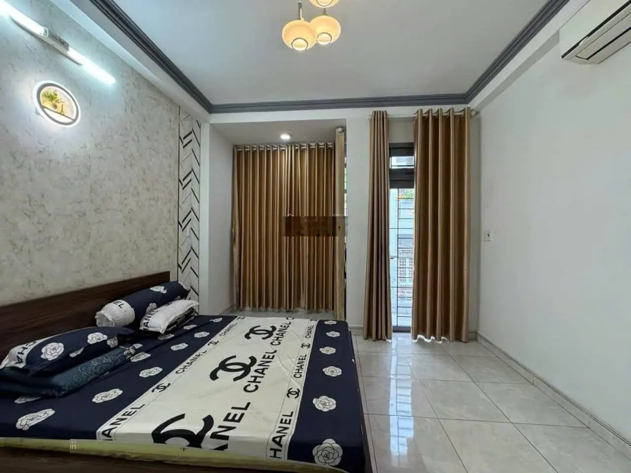 Định cư bán gấp căn nhà đường Nguyễn Phúc Chu, P. 15, Quận Tân Bình. Hẻm lớn 6m ô tô