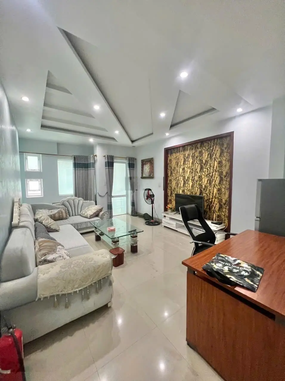 Siêu phẩm 4 tầng Văn Cao 7 chỗ đỗ tận bếp. Diện tích SD: 50m2
