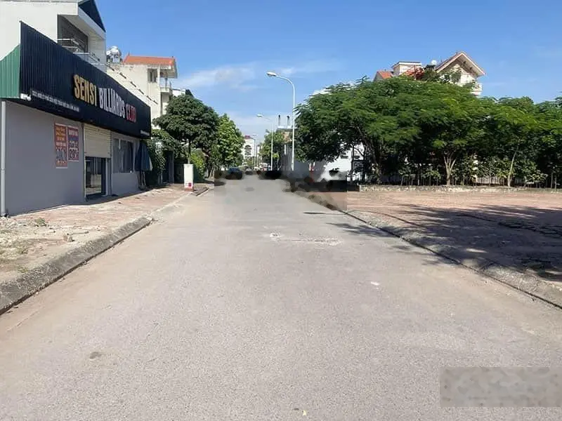 Chính chủ cần bán gấp 2 lô đất liền kề đường 768 220m2, SHR ngay ngã tư Quang Thắng