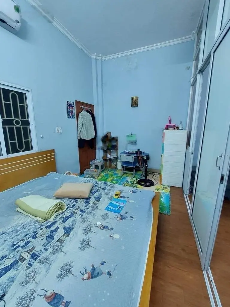 Nhà đẹp kim mã trung tâm Q Ba Đình , Đủ thứ tiện ích , Dt 28 m2 , 4T , Mt 4,6 m Tc 4tỷ 2x có TL
