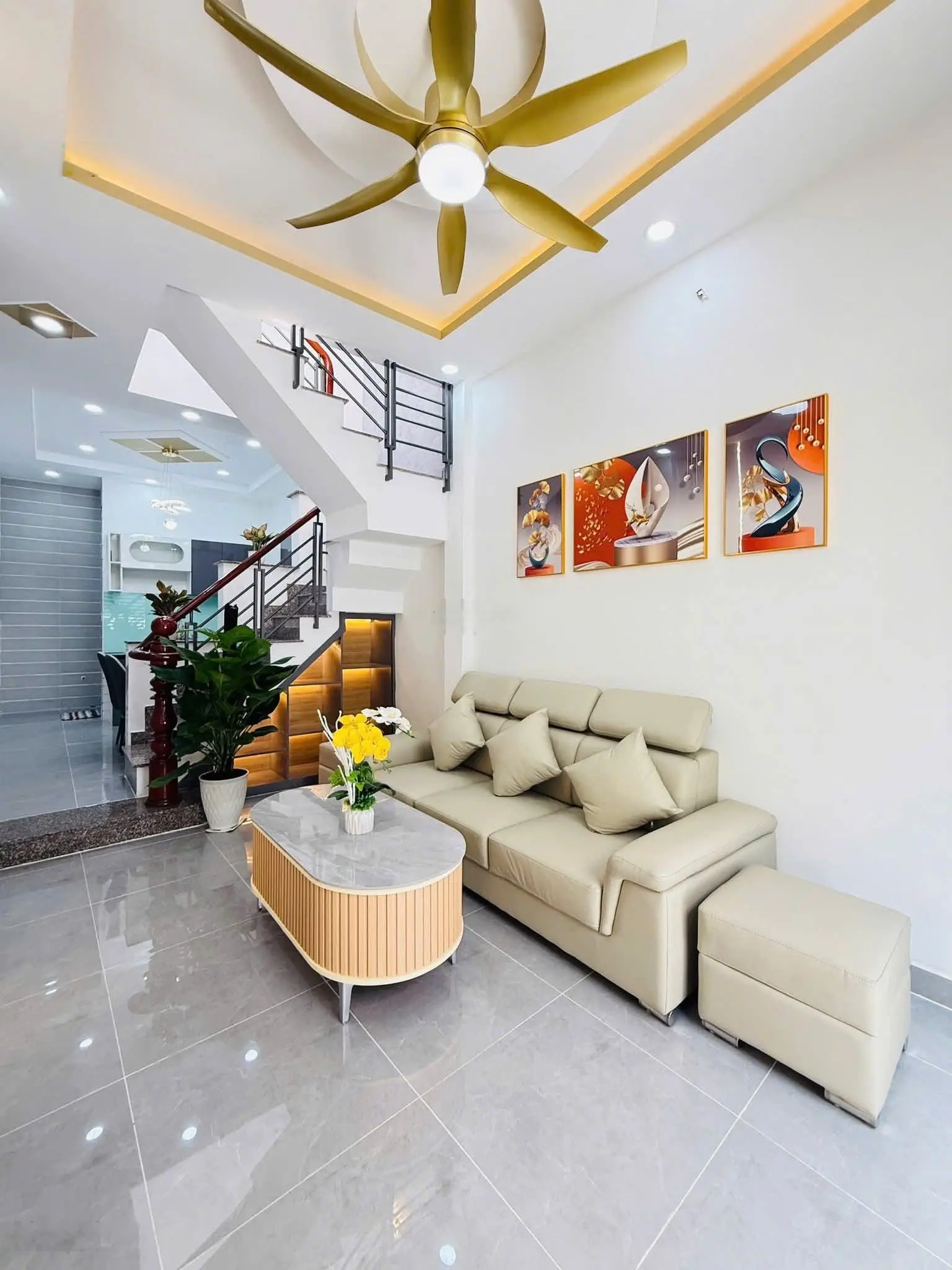 MỘT EM MINI HOUSE FULL OPTION Sát Bên Nhà Ga T3 Và Siêu Thị Emart