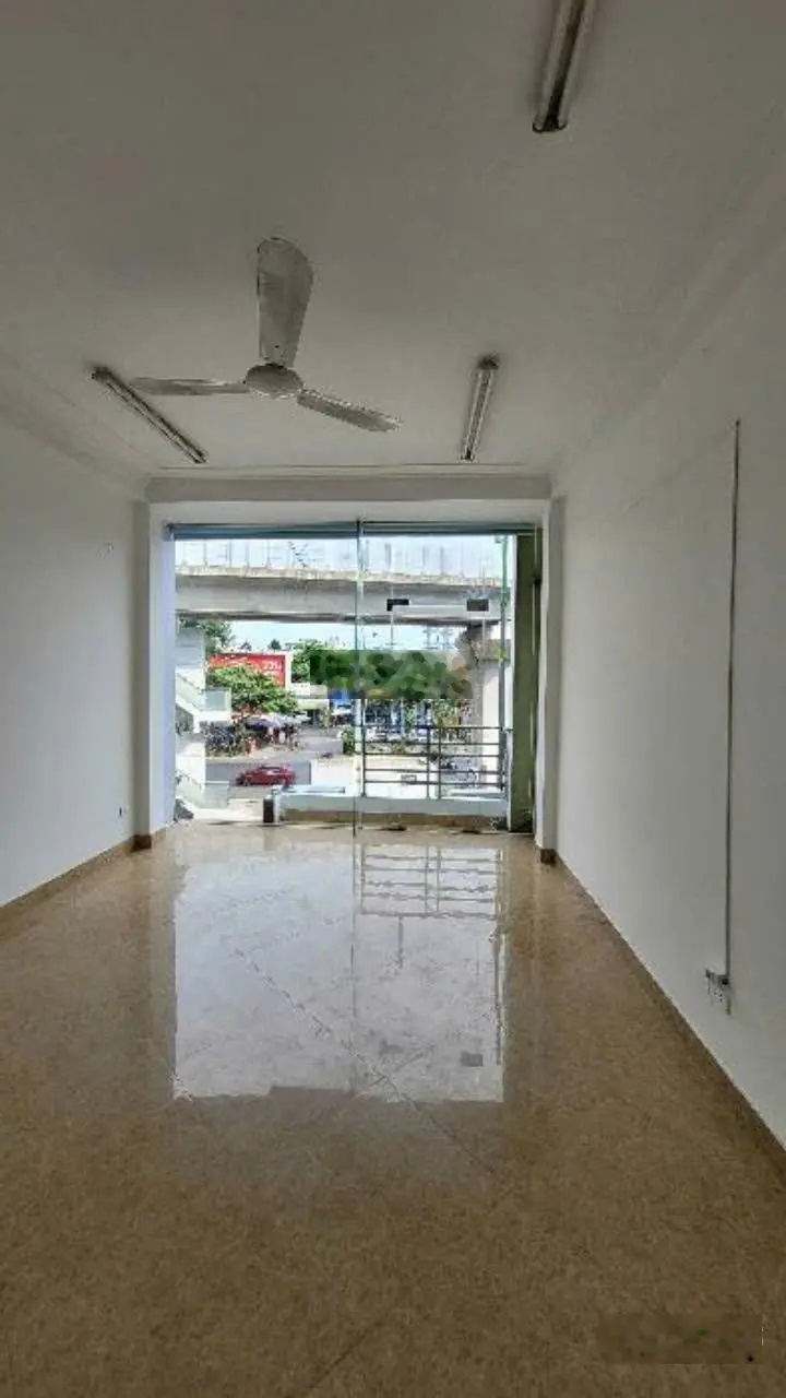Bán nhà mặt phố Nguyễn Trãi - 6 tầng - vỉa hè kinh doanh ngày đêm - mặt tiền 4.1m - 15,8 tỷ