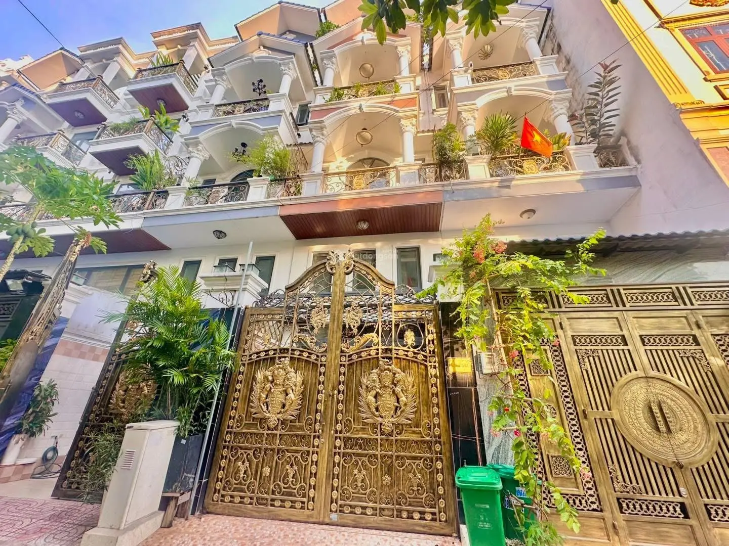 Tìm chủ mới - ngay Vạn Phúc City - giảm 1 tỷ - nhà mới đẹp 5 lầu đường 8m - chỉ 9 tỷ nhỉnh TL