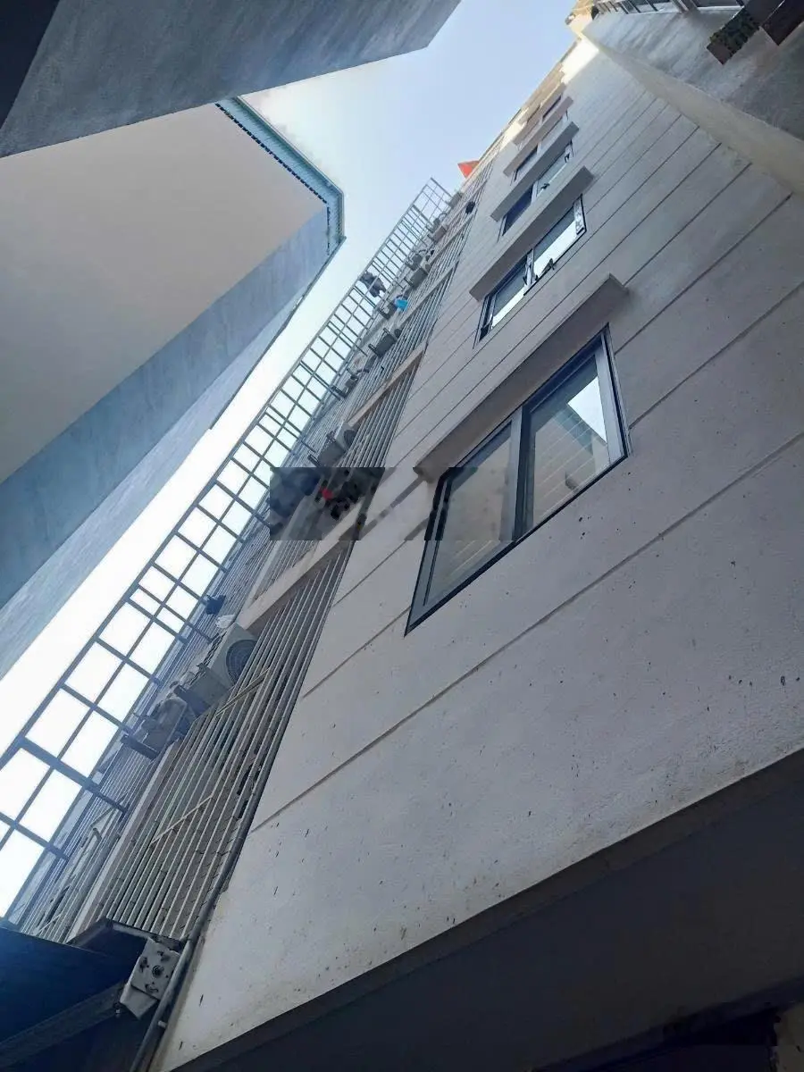 Chờ mãi mới có! Toà CHDV Triều Khúc, 100m2*8T, MT 8M, 28 phòng KK, gần phố, dòng tiền 10%/năm