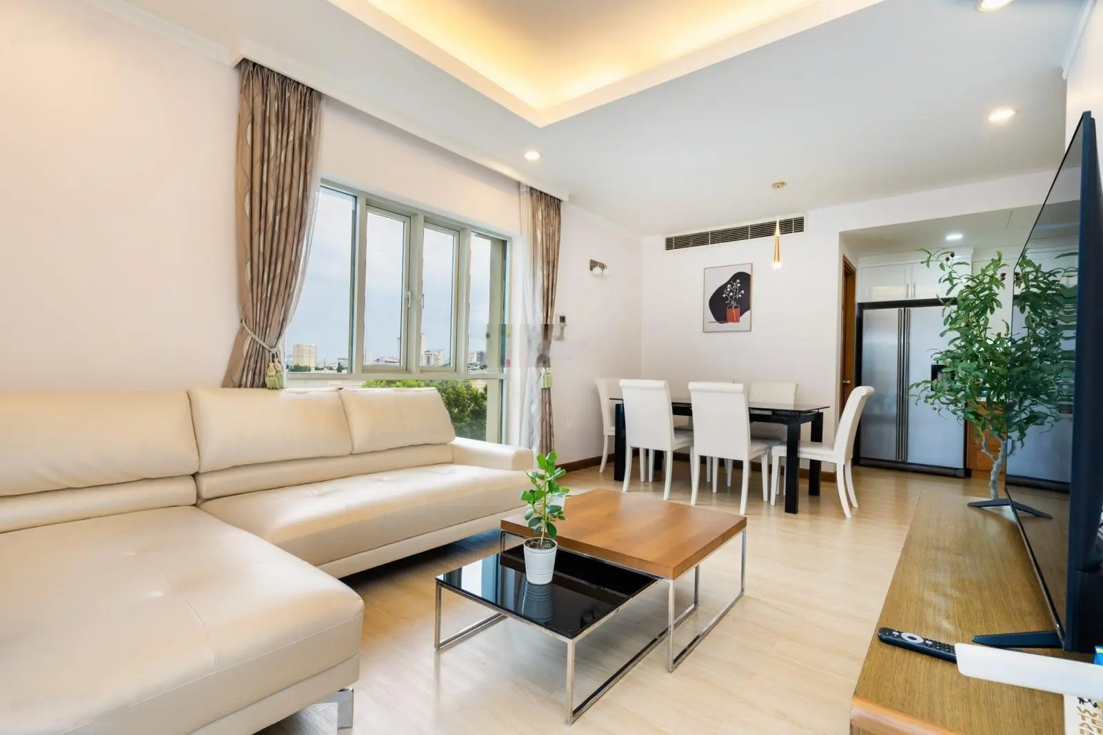 Chính chủ cần bán chung cư Cộng Hòa Plaza, 70m2, 2PN, 2WC, giá 3.5 tỷ. LH mình 0931 177 ***