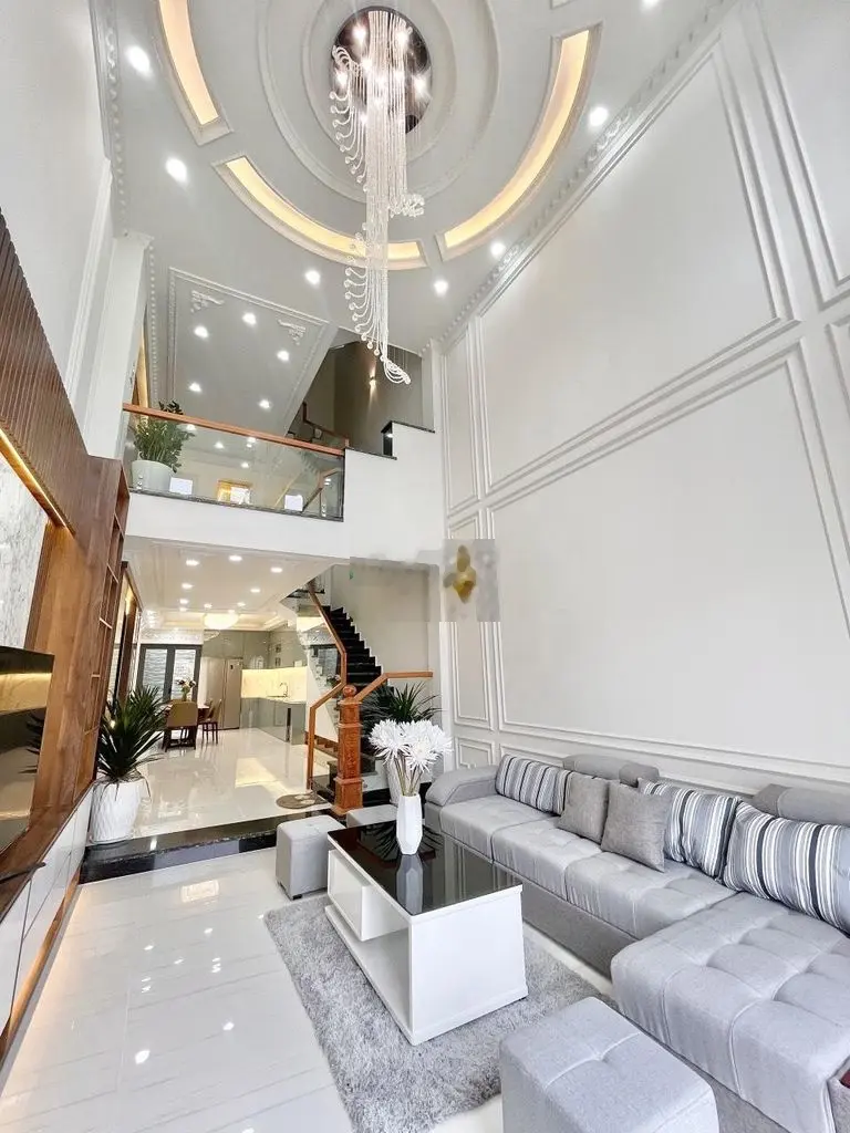 BÁN NHÀ ĐẸP 5 TẦNG, HẺM XE HƠI TRÁNH, SÁT MẶT TIỀN QL13, 105M2,10,8 TỈ