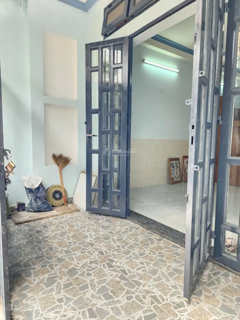 2 tỷ 050 Bán nhà 1 trệt 1 lầu hoàn công giá rẻ, Gần Vòng Xoay An Phú, P.An Phú, TP Thuận An