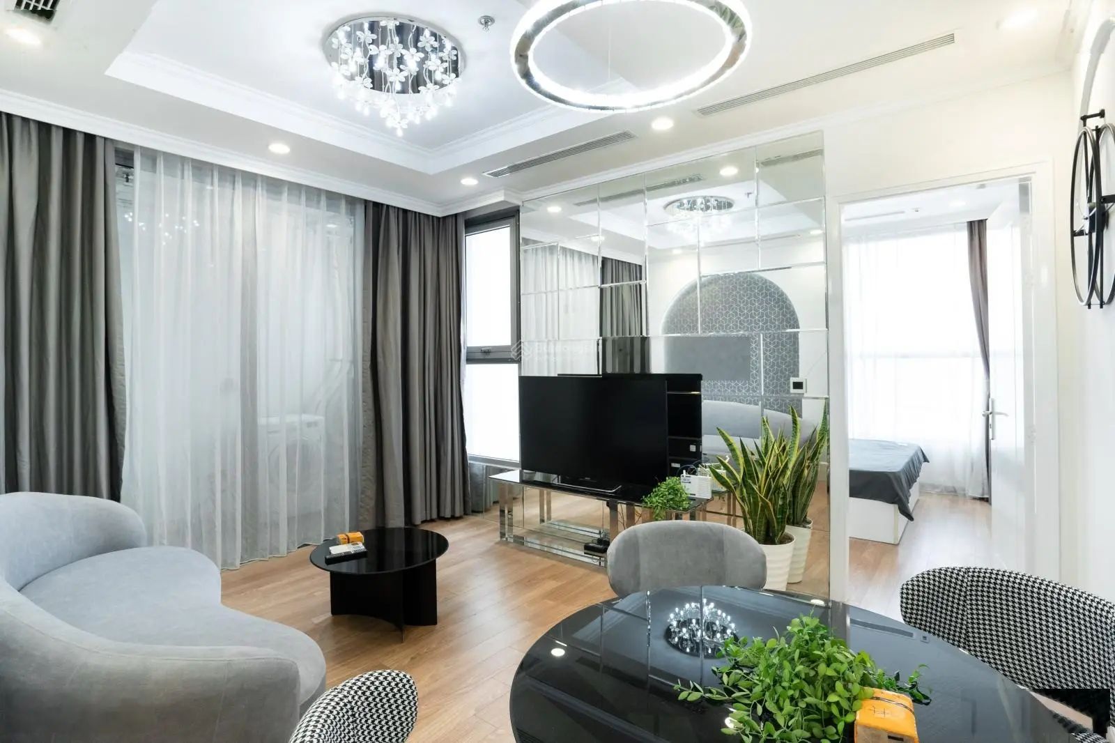 Giá rẻ bán căn 3PN, 2VS tòa P3, Times City Hai Bà Trưng, giá 9.5 tỷ. LH 0979 702 ***