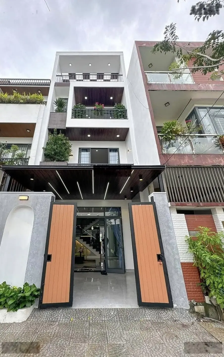Nhà diện tích lớn 82m2 Lê Thánh Tôn- Bến Nghé-Quận 1 gần Thái Văn Lung đang cho thuê 42 triệu
