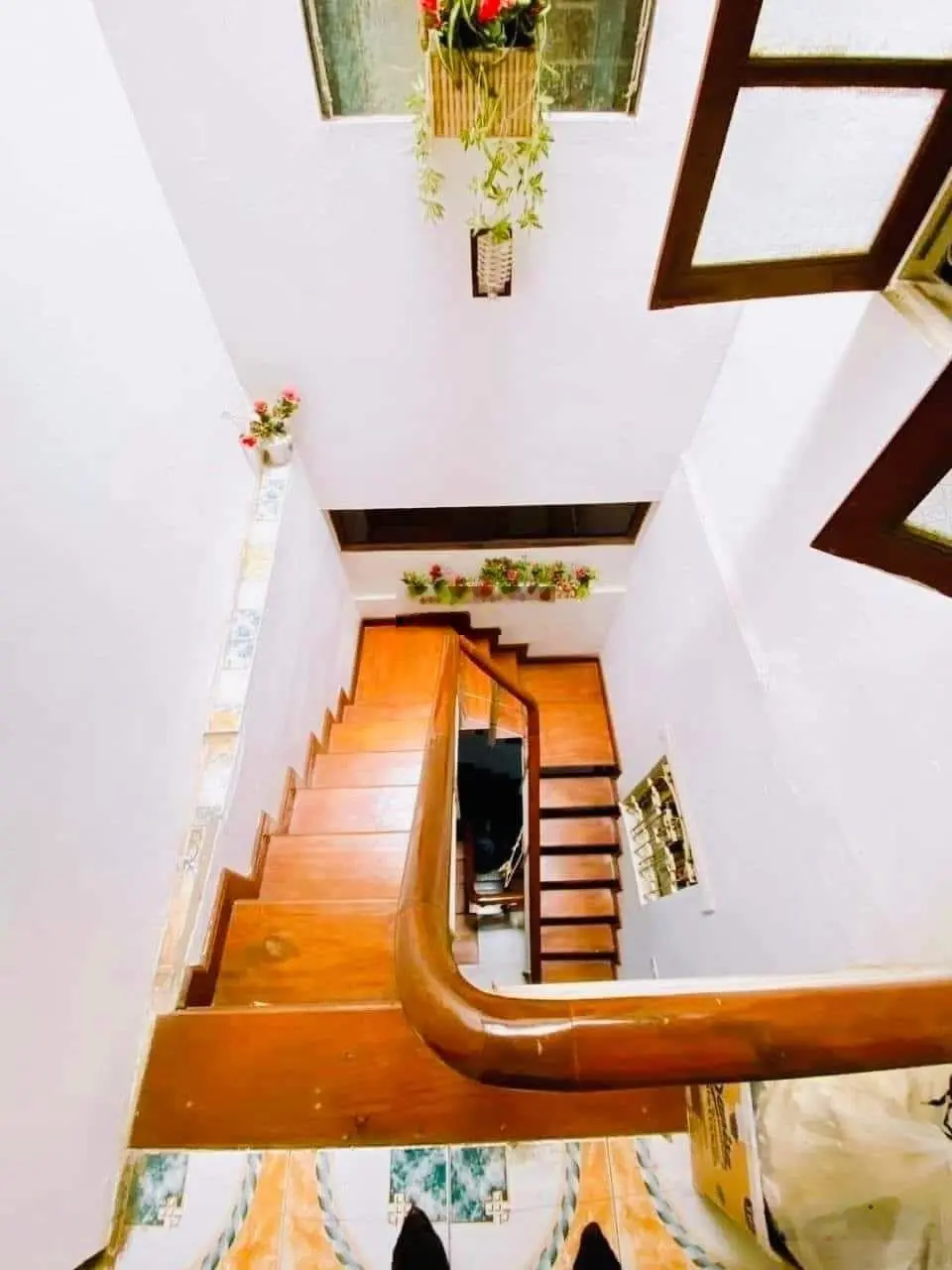 Bán nhà Nguyễn Lương Bằng.Nhà đẹp.Thiết kế đẹp.Ba gác qua nhà.DT 45m2-3 tầng-MT 3.3m.Giá 7,8 tỷ