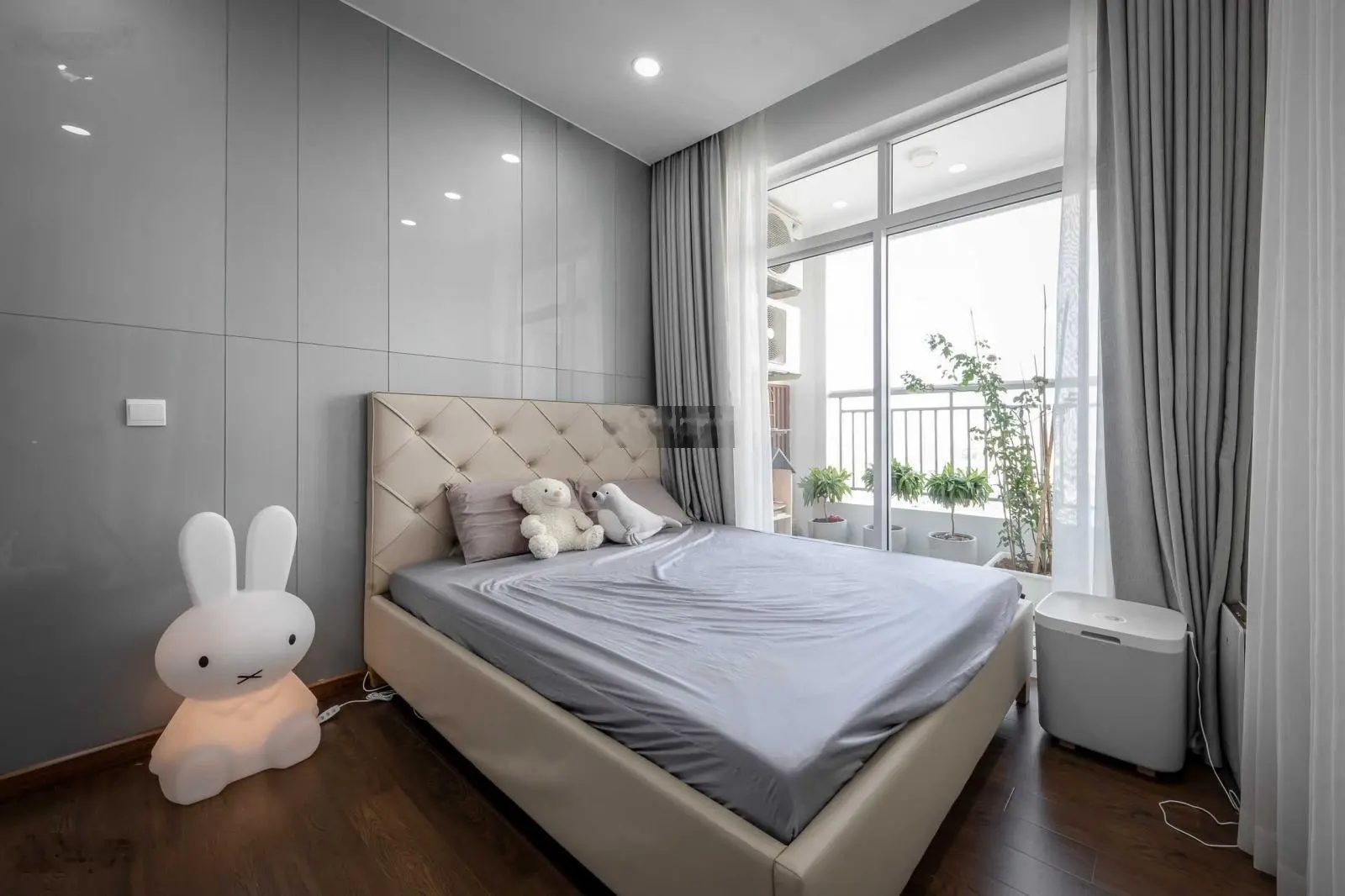 Bán chung cư Âu Cơ, DT 90m2, 3PN, giá 29. Liên hệ mình 0931 177 ***. Bảo ngọc