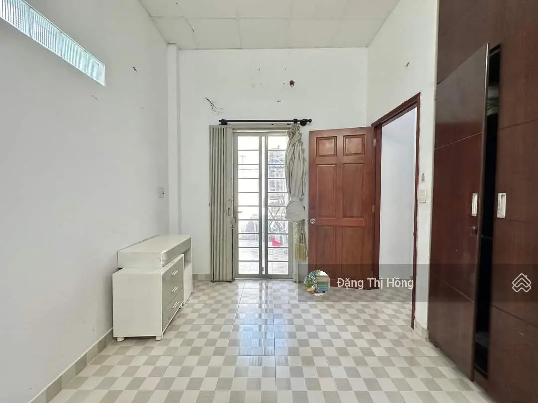 Nhà cần bán đường Liên Khu 8 - 9 cách Aeon Tân Phú 10p về trung tâm Tp 15p SHR đang cho thuê 8tr/th
