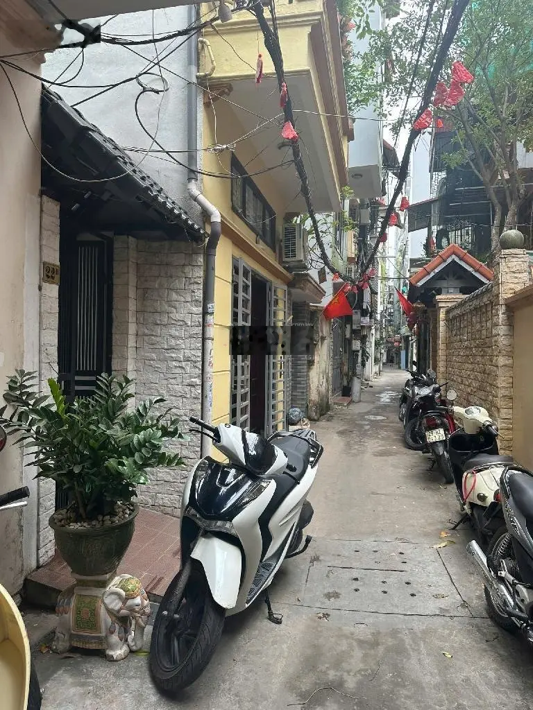 Bán nhà phố Trương Định - Ô tô đỗ nhỏ đỗ cửa - 37m2 - 3PN full đồ. Giá: 5,2 tỷ. LH: 0779 548 ***