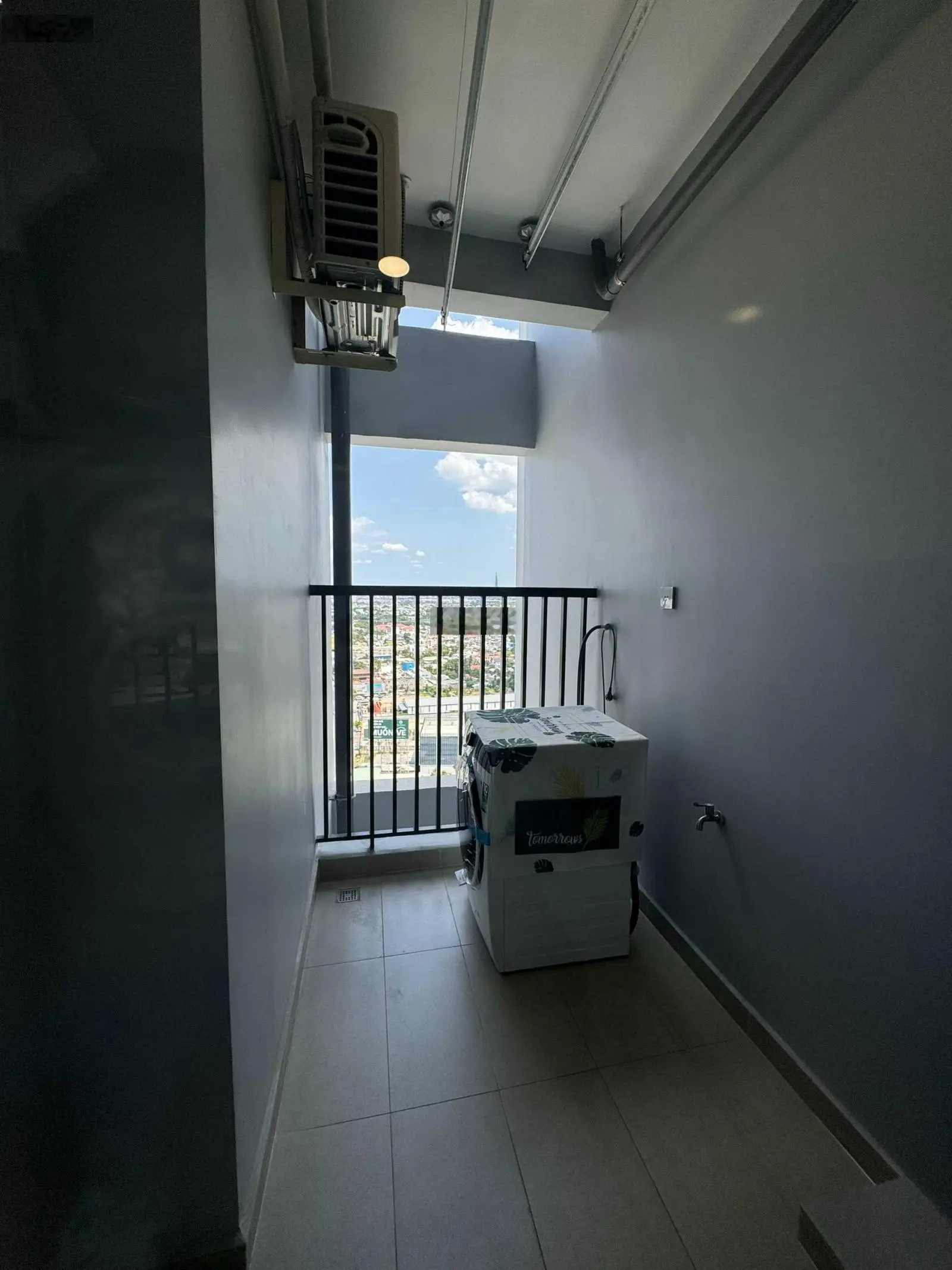 Bán 1 Căn 1 PN tầng cao ở The Rivana rộng 51m2 giá 1,88 tỷ( thương lượng).Cọc 800 tr nhận nhà.